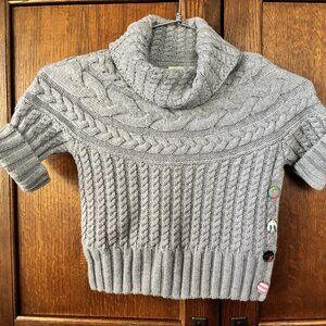 Girls Size 6 Pull Over Cable Knit Sweater.